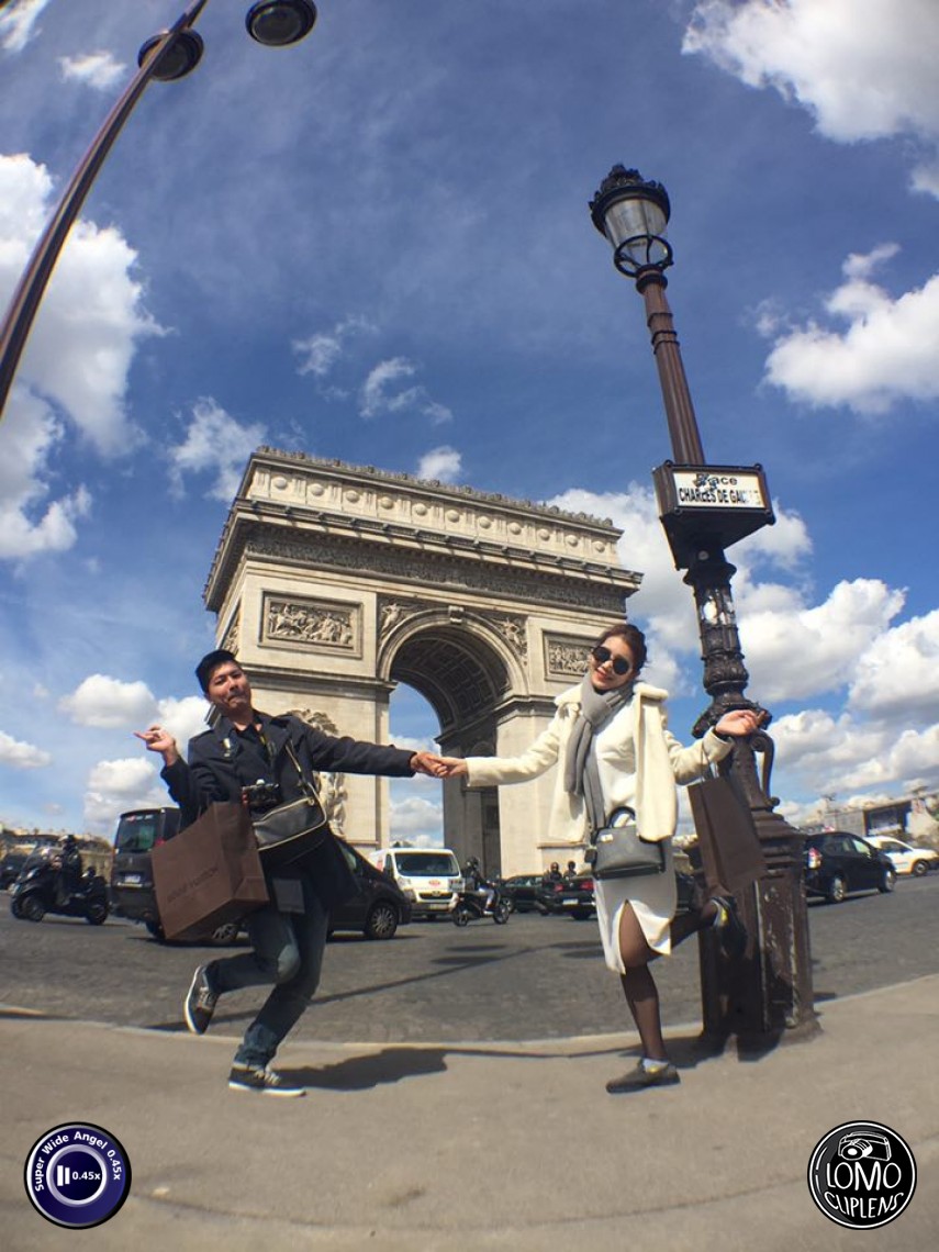 Arc De Triomphe, Champs Elysees, Paris, France  ประเภทเลนส์ Super Wide Angle 0.45x  อุปกรณ์ที่ใช้ถ่ายรูป Apple >> iPhone 6  รีวิวโดย Anunya Leelavijarn