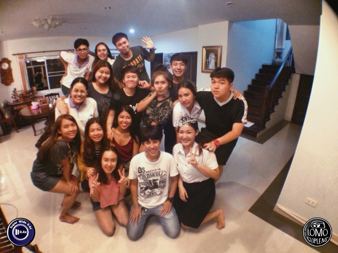 ขอบคุณรูปรีวิวน่ารักๆ จากคุณ EVE  ประเภทเลนส์ Super Wide 0.4x